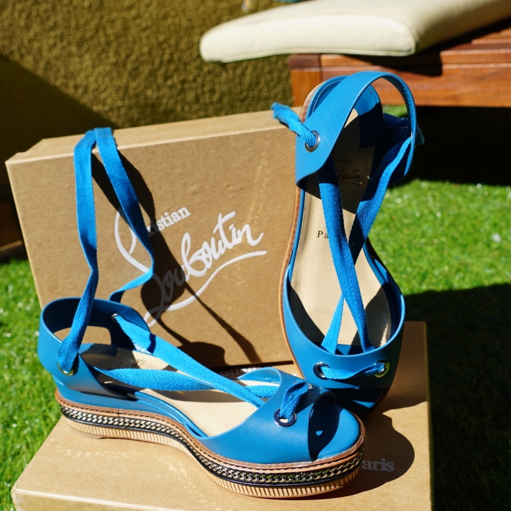 Authentic Christian louboutin Tribuli